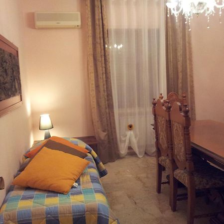 Le Giarette Apartment Чефалу Стая снимка