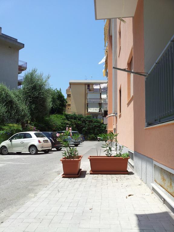 Le Giarette Apartment Чефалу Екстериор снимка