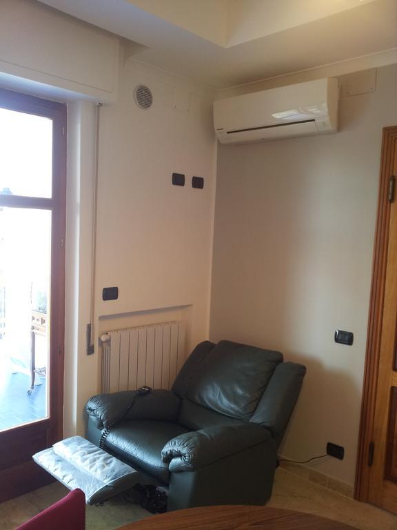 Le Giarette Apartment Чефалу Стая снимка