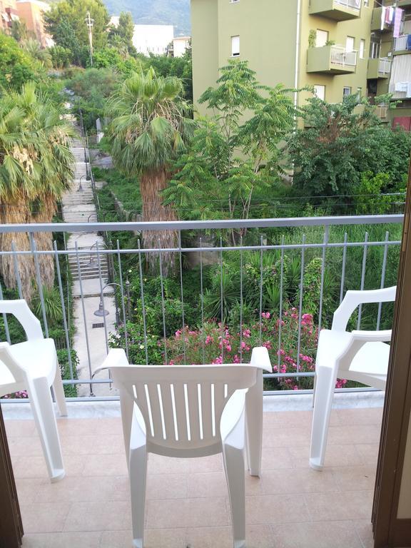 Le Giarette Apartment Чефалу Стая снимка